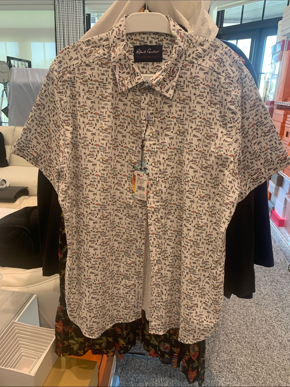 NWT Robert Graham White Short-Sleeve Casual Button-Up with Multicolor Print